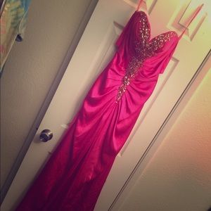 Maggie Sottero gorgeous gown.